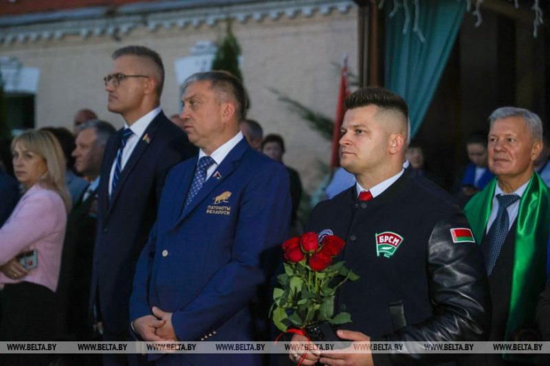 Первый секретарь БРСМ Александр Лукьянов на митинге в Березе. Фото: БелТА