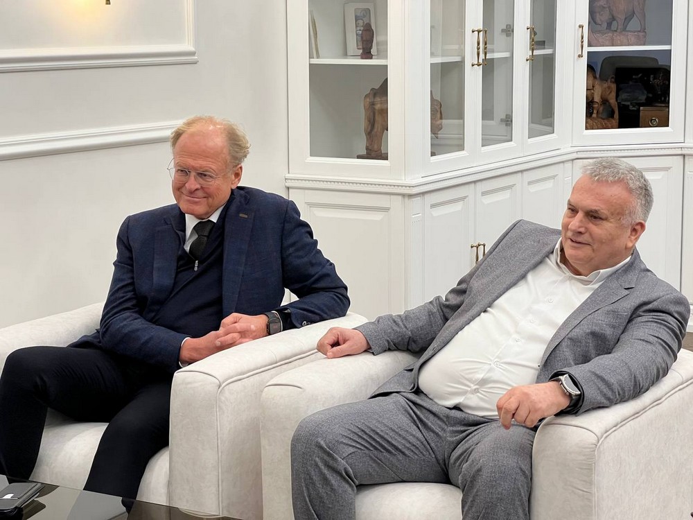 Янез Шкрабец и Живорад Смилькович на встрече с Петром Пархомчиком в ноябре 2025 года. Фото: Брестский облисполком