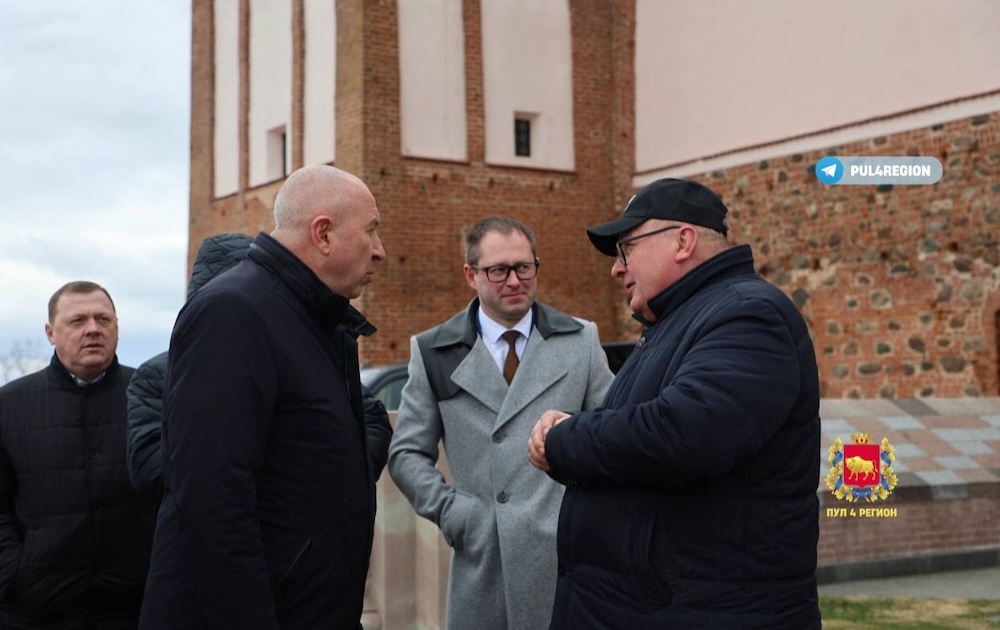 Юрий Караев посещает Мирский замок