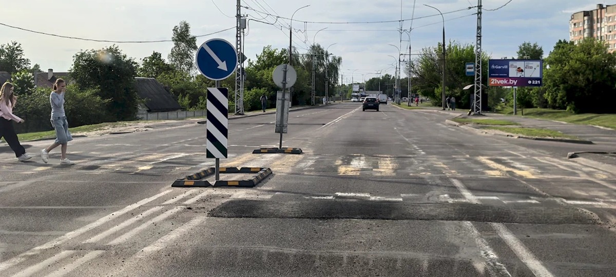 Новая искусственная неровность на улице 28 Июля в Бресте. Фото: Виртуальный Брест