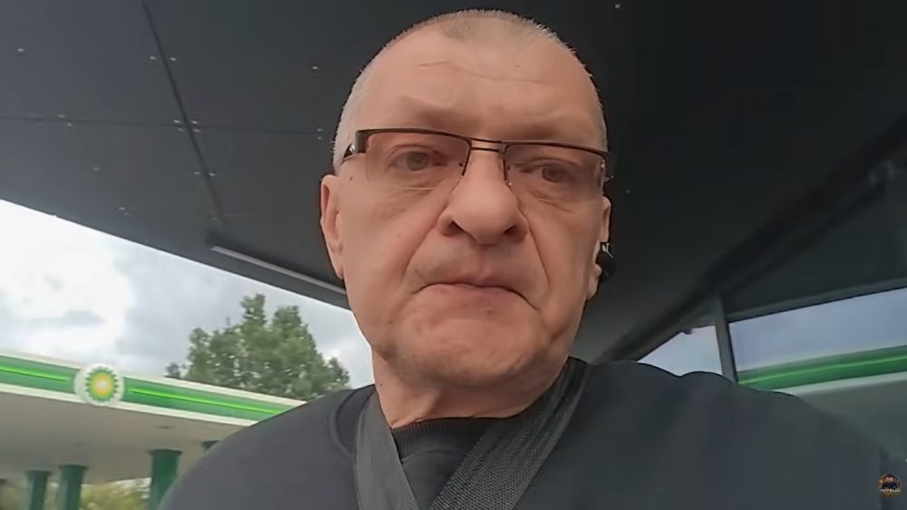 Бывший брестский милиционер Руслан Сахарчук. Скриншот его видео